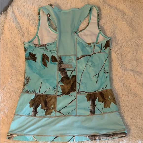 Realtree Girl Aqua Tank Top - Picture 4 of 14
